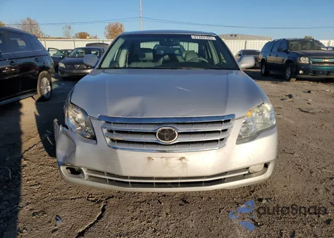 2006 Toyota Avalon Xl z USA, uszkodzony, nr VIN 4T1BK36B36U102290